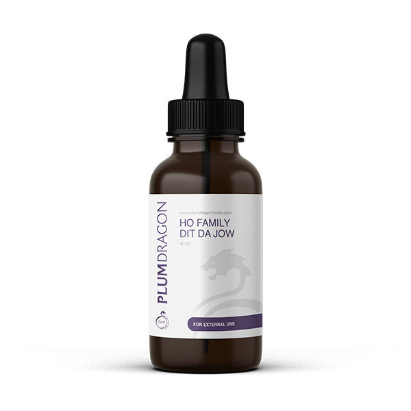 Ho Family + Camphor Dit Da Jow, 4 Oz. Bottle
